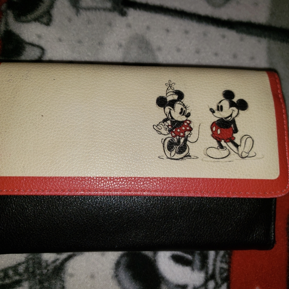 Mickey & Minnie Mouse Love Story wallet